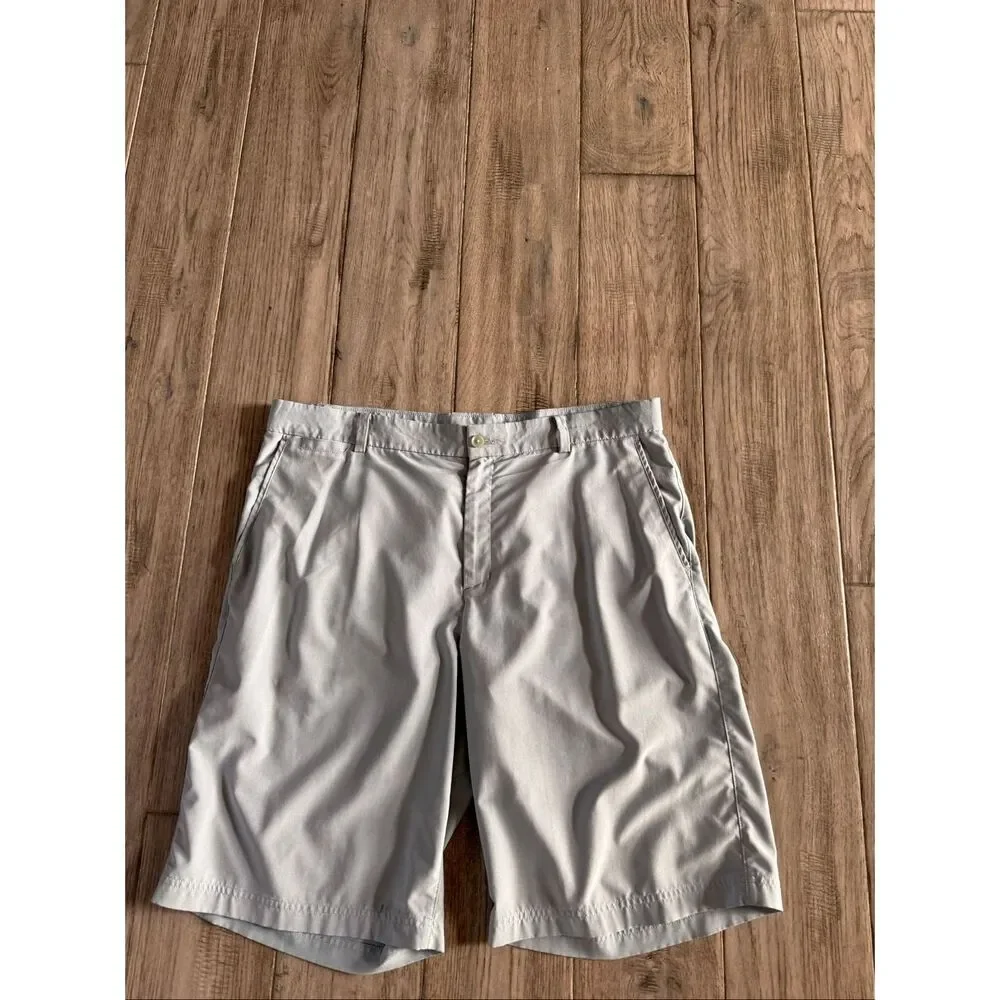 Nike men’s gray